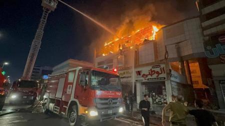 إنقاذ 60 نزيلا من جنسيات مختلفة من حريق بفندق جنوبي العراق