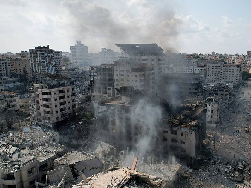 19 شهيدا بقصف " اسرائيلي " لثلاثة منازل بمدينة غزة