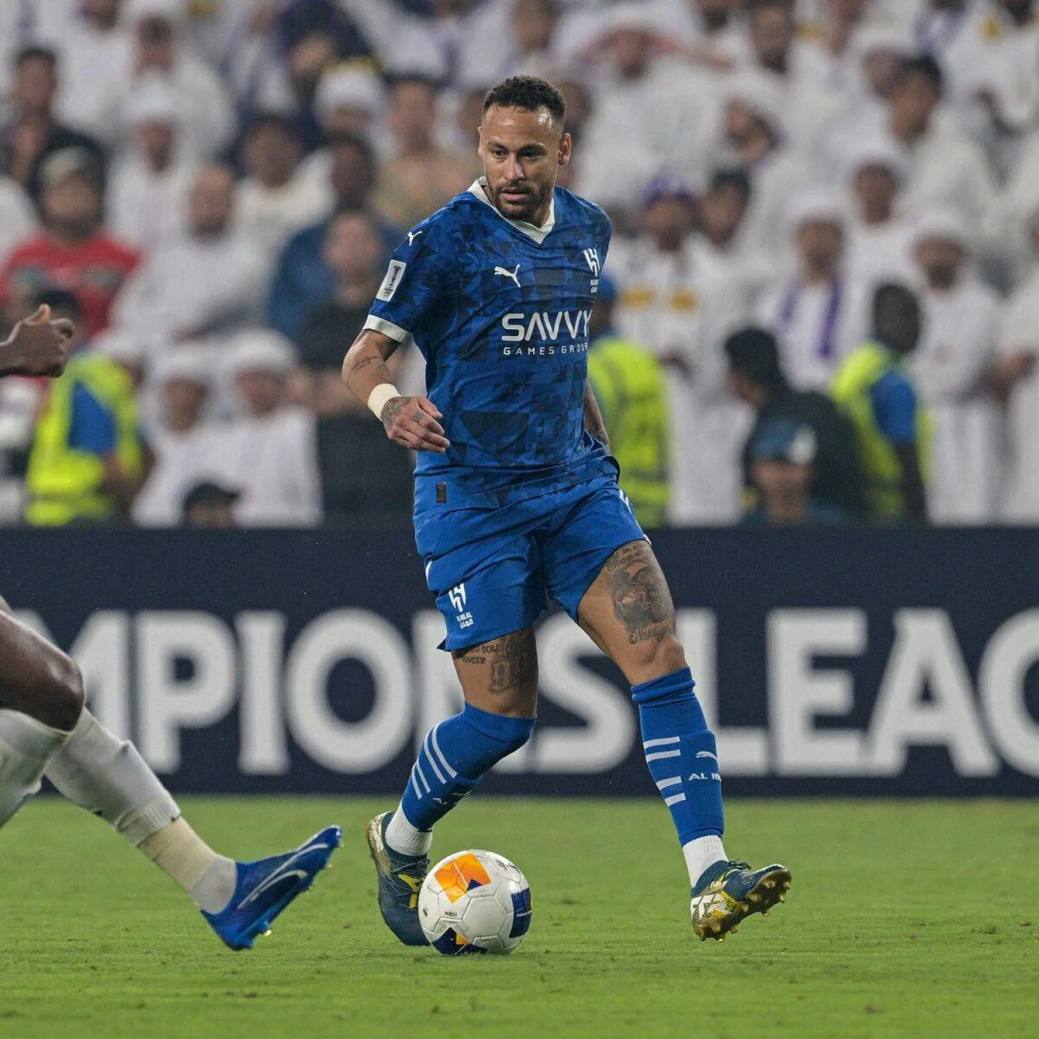 الهلال يفك ارتباطه بنيمار رسمياً… وينتظر محمد صلاح