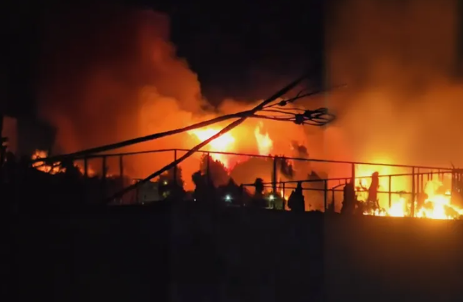 حريق كبير قرب قاعدة عسكرية تابعة للاحتلال في القدس