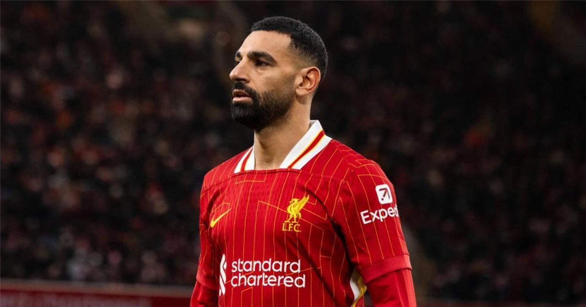 محمد صلاح يتطلع إلى إنجاز تاريخي في مباراة ليفربول وتوتنهام