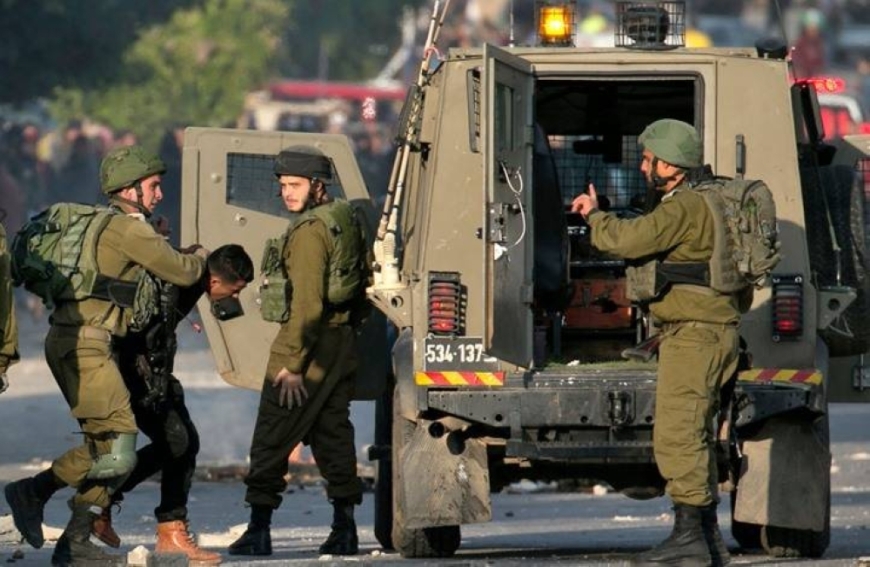 الاحتلال يعتقل 20 فلسطينيا من الضفة الغربية 