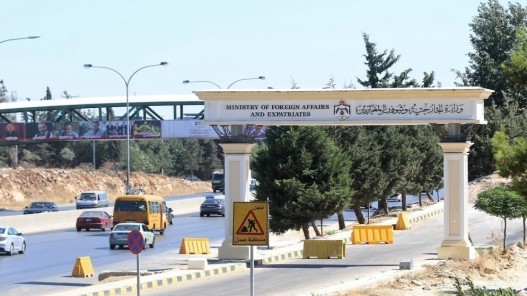 وزارة الخارجية تدعو الأردنيين تجنب السفر إلى لبنان في الوقت الراهن