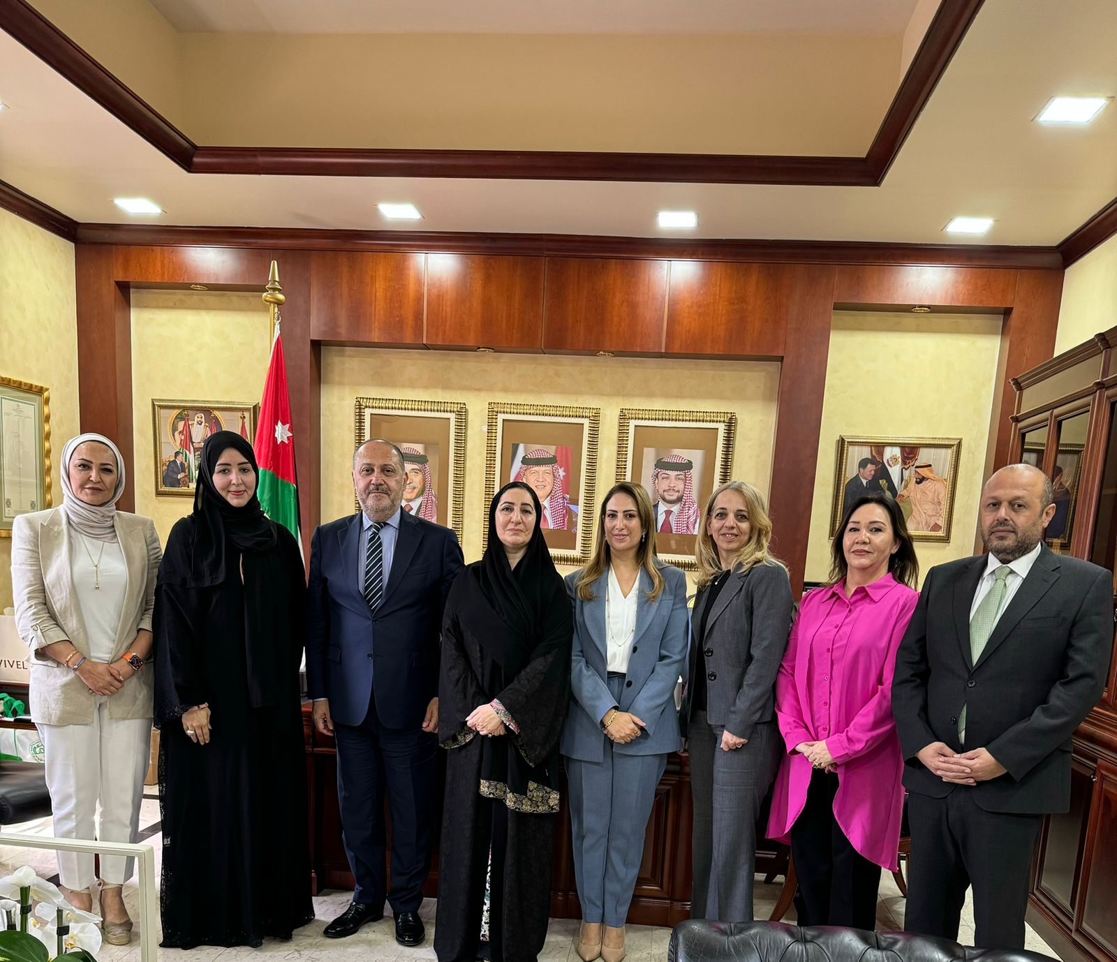 سفير الأردن يبحث التعاون مع مجلس سيدات الأعمال الأردني الإماراتي