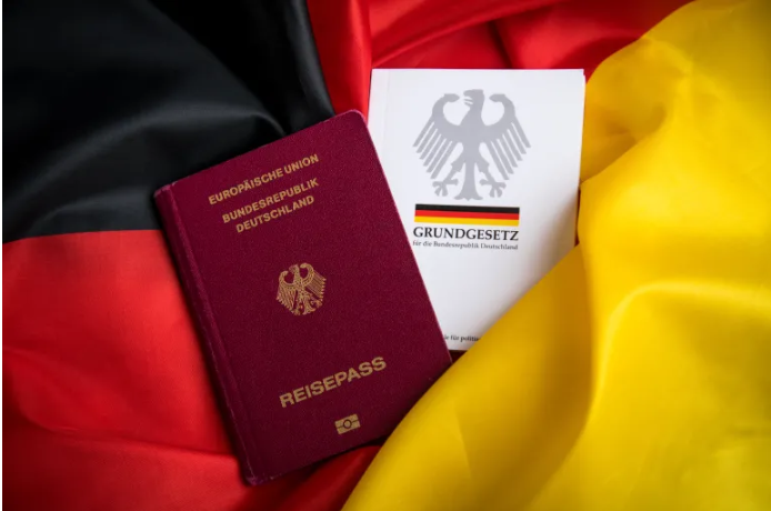 قانون الجنسية الجديد في ألمانيا يدخل حيز التنفيذ اليوم
