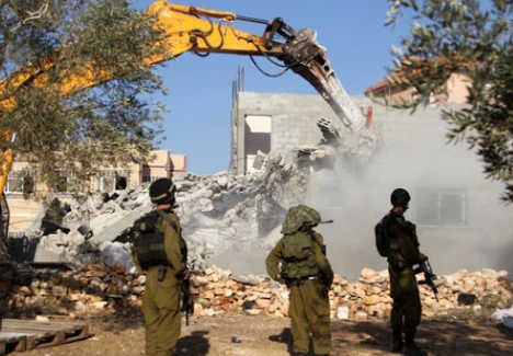 الاحتلال يهدم منزلا في مراح معلا جنوب بيت لحم