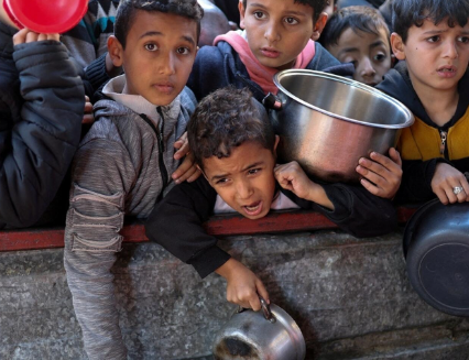 بسبب الجوع  .. استشهاد 4 أطفال في غزة خلال أسبوع