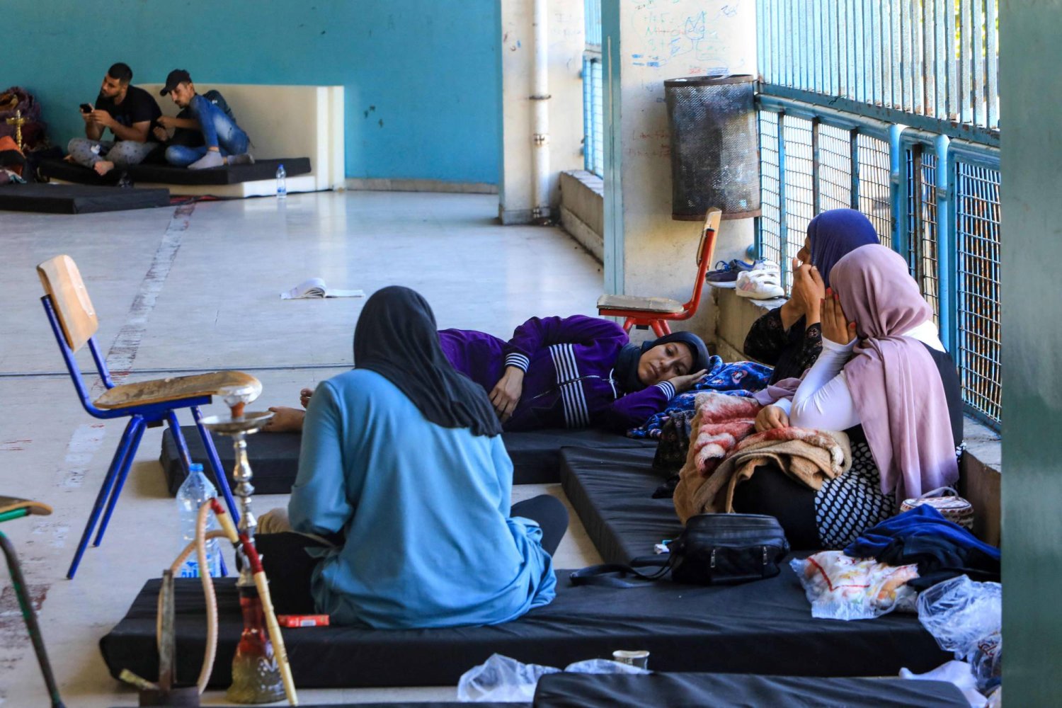 من «جنّاتهنّ الصغيرة» إلى غرف الإيواء ..  شهادات نازحاتٍ جنوبيّات في لبنان