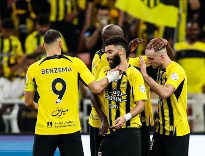 عرض رسمي يقرب لاعب برشلونة من اتحاد جدة