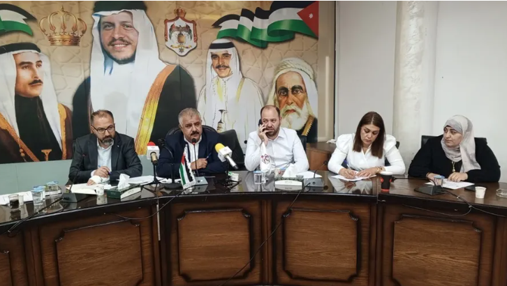 مطالبات بفصل أعضاء مجلس محافظة اربد لتغيبهم عن حضور 3 جلسات متتالية