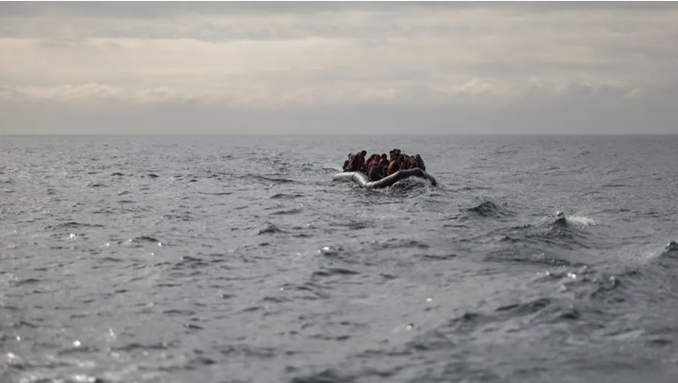 انتشال 89 جثة قبالة ساحل موريتانيا بعد غرق قارب للمهاجرين 